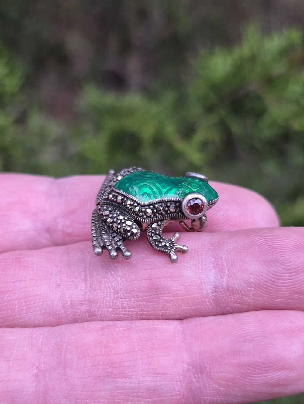 Vintage Sterling Silver 925 Guilloche Enamel Garnet Marcasite Frog Brooch Pin - Picture 4 of 10